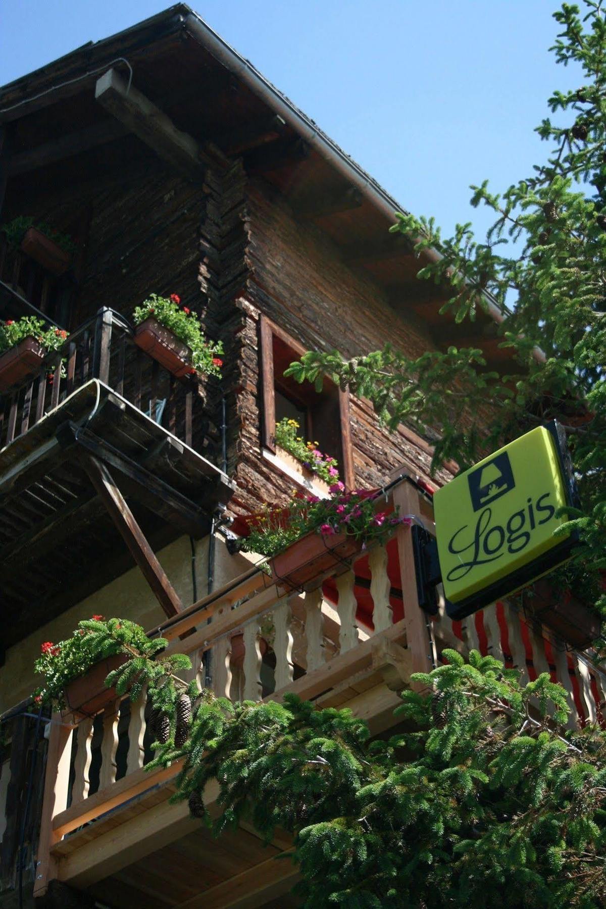 Hotel Le Chamois Logis Molines-en-Queyras Exterior foto