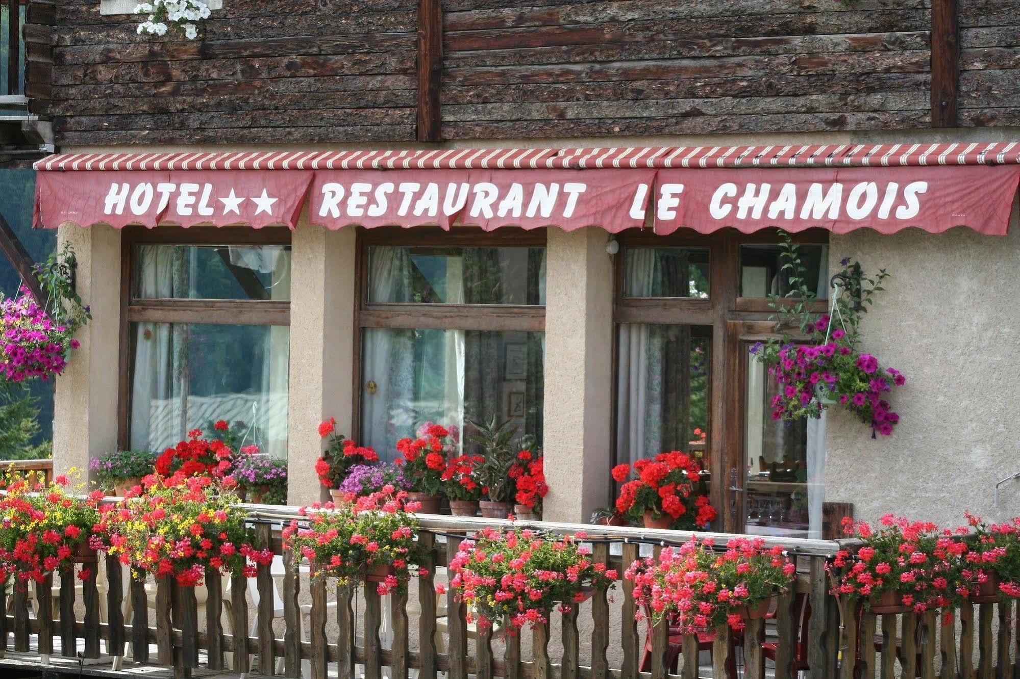 Hotel Le Chamois Logis Molines-en-Queyras Exterior foto