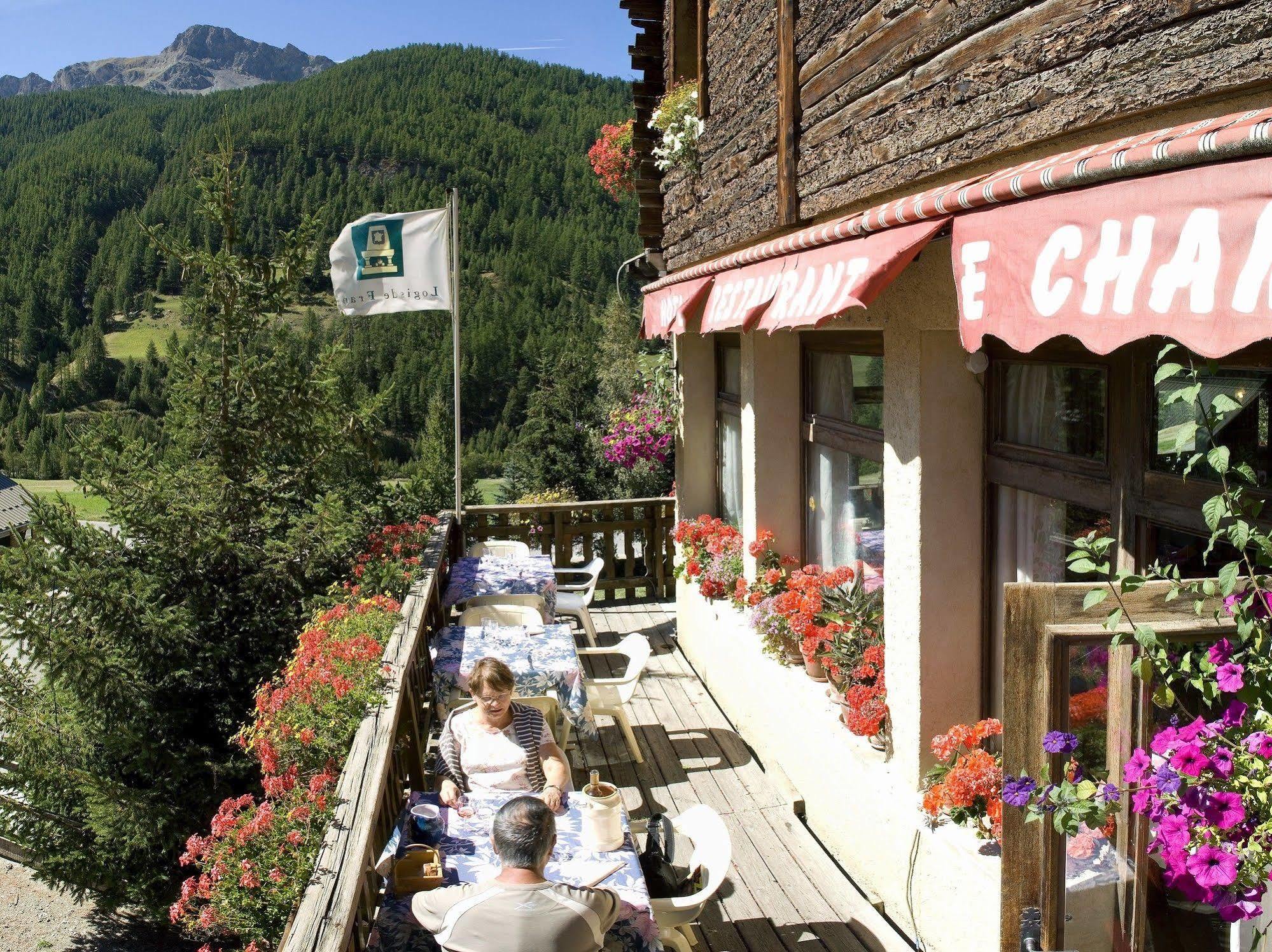 Hotel Le Chamois Logis Molines-en-Queyras Exterior foto