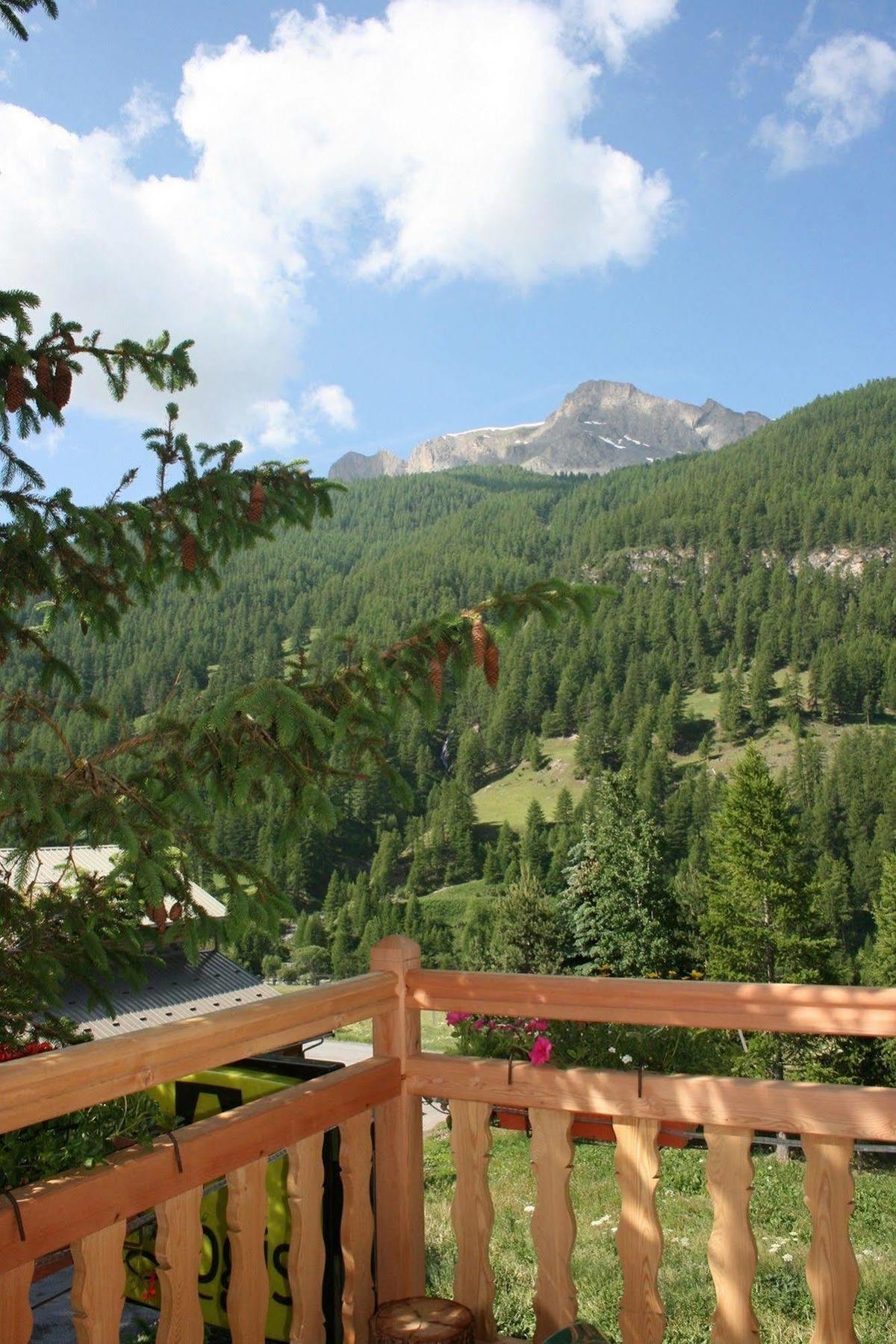 Hotel Le Chamois Logis Molines-en-Queyras Exterior foto