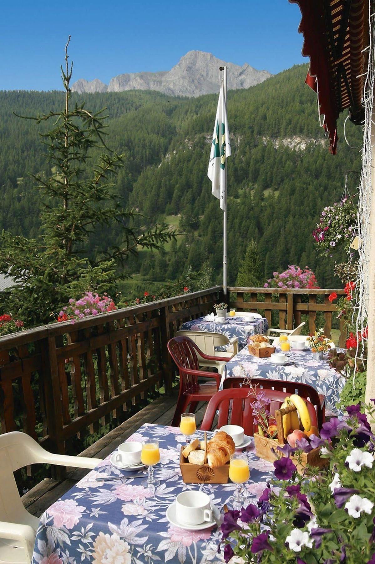 Hotel Le Chamois Logis Molines-en-Queyras Exterior foto