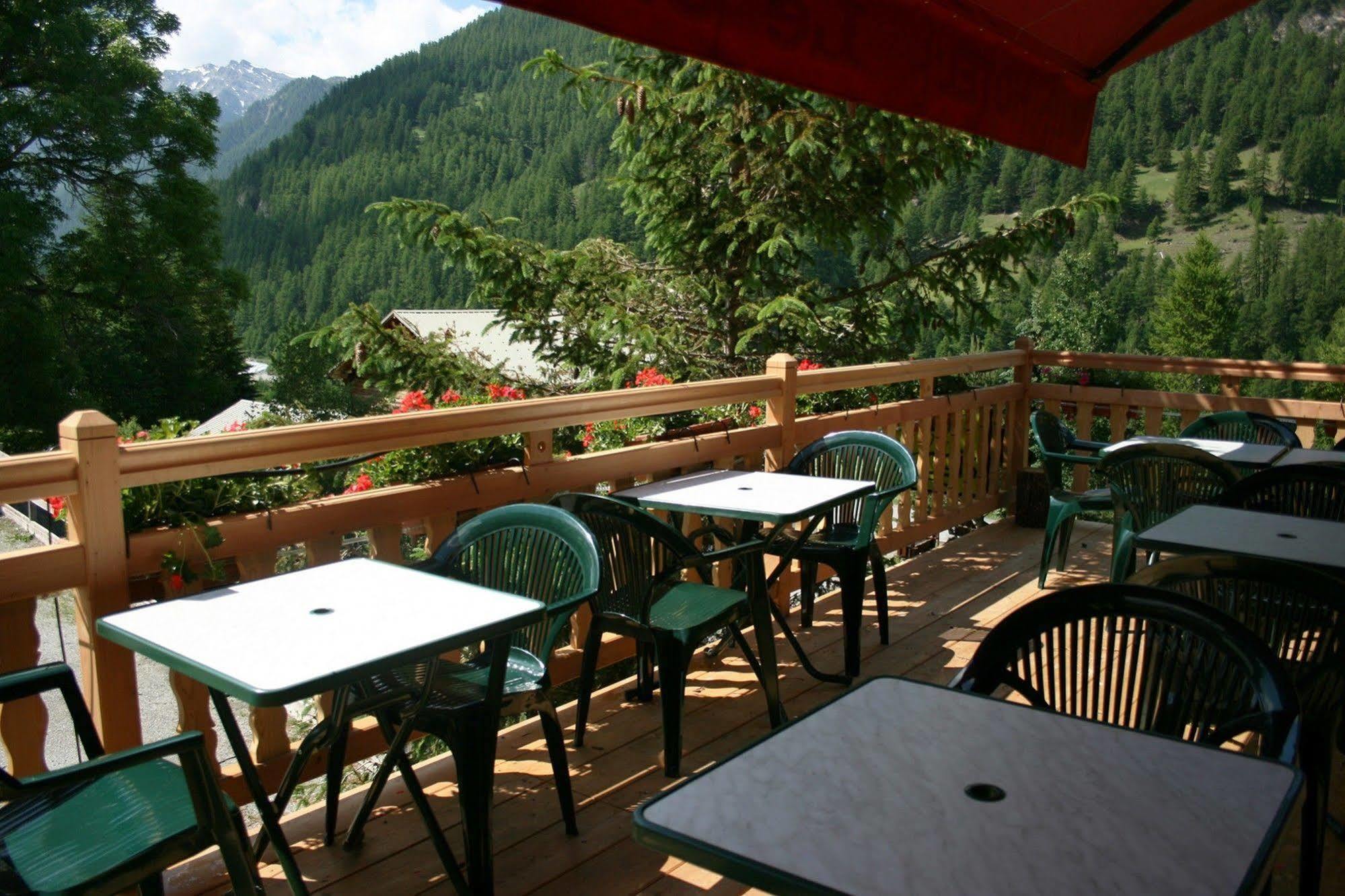 Hotel Le Chamois Logis Molines-en-Queyras Exterior foto